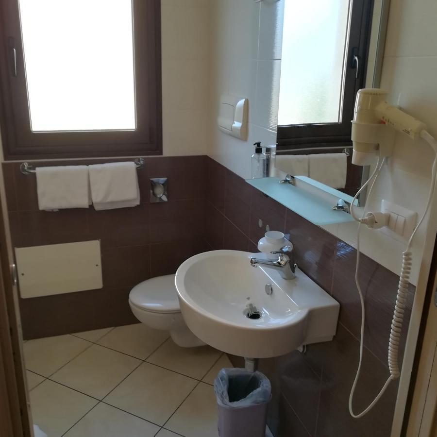La Locanda Del Mare B&B La Caletta Εξωτερικό φωτογραφία